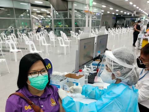 จิตอาสา ศูนย์ฉีดวัคซีนกลางบางซื่อ 25 สิงหาคม 2564