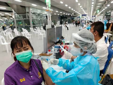 จิตอาสา ศูนย์ฉีดวัคซีนกลางบางซื่อ 25 สิงหาคม 2564