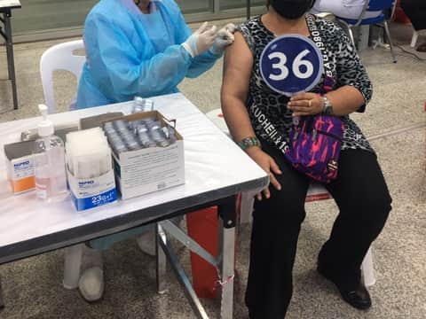 จิตอาสา ศูนย์ฉีดวัคซีนกลางบางซื่อ 29 มิถุนายน 2564