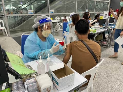 จิตอาสา ศูนย์ฉีดวัคซีนกลางบางซื่อ 25 มิถุนายน 2564