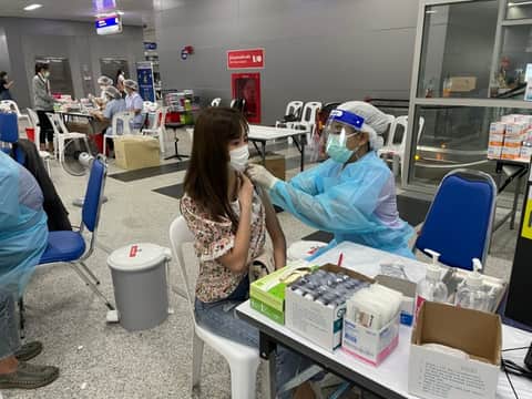 จิตอาสา ศูนย์ฉีดวัคซีนกลางบางซื่อ 25 มิถุนายน 2564