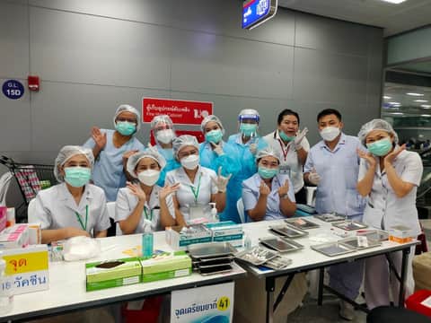จิตอาสา ศูนย์ฉีดวัคซีนกลางบางซื่อ 25 มิถุนายน 2564