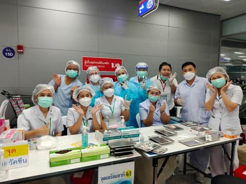 จิตอาสา ศูนย์ฉีดวัคซีนกลางบางซื่อ 25 มิถุนายน 2564