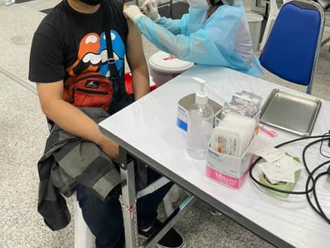 จิตอาสา ศูนย์ฉีดวัคซีนกลางบางซื่อ 18 มิถุนายน 2564