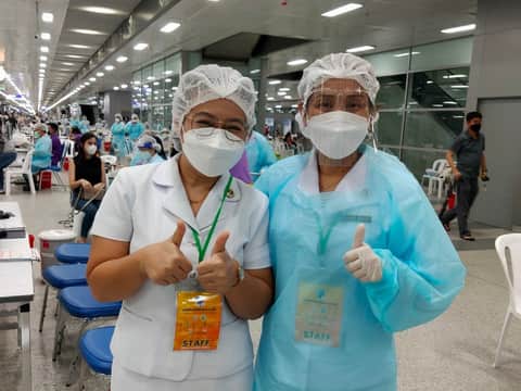 จิตอาสา ศูนย์ฉีดวัคซีนกลางบางซื่อ 18 มิถุนายน 2564