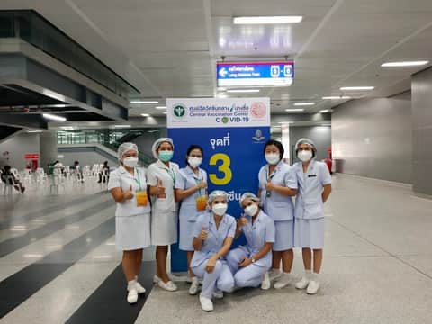 จิตอาสา ศูนย์ฉีดวัคซีนกลางบางซื่อ 18 มิถุนายน 2564